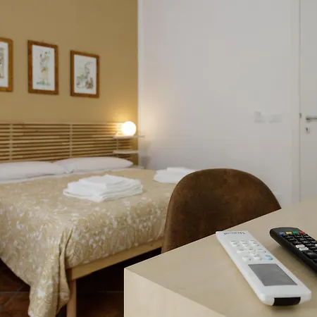 فندق مبيت وإفطار Frankie Sweet 4*